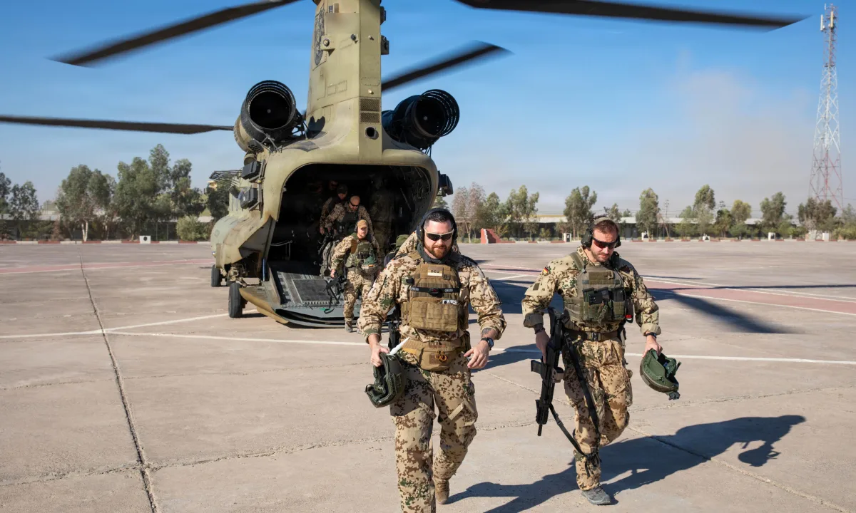 تدريب حرج للطيارين الألمان على محاكي طائرات CH-47F شينوك في قاعدة أمريكية
