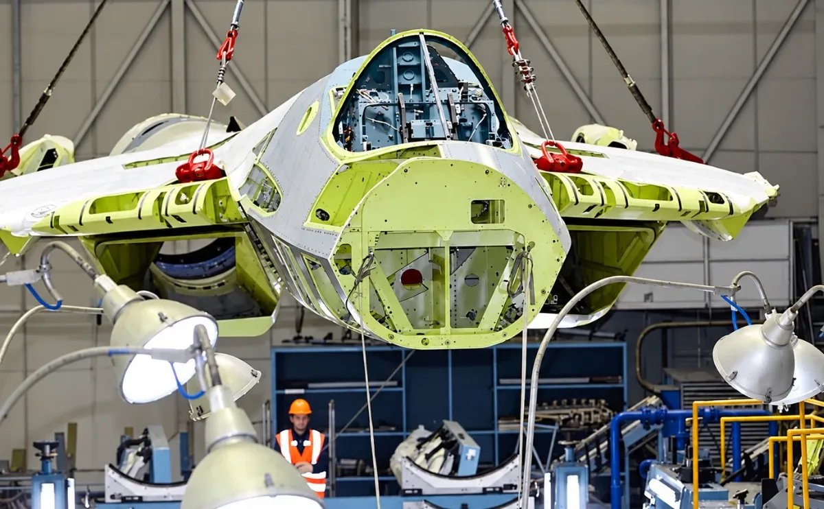 Revolución digital del gigante ruso de la aviación UAC: era de la inteligencia artificial en aviones de guerra de nueva generación
