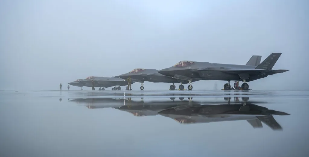 Rapport critique de l'US Air Force au Congrès : 1 509 avions de combat indispensables d'ici 2035